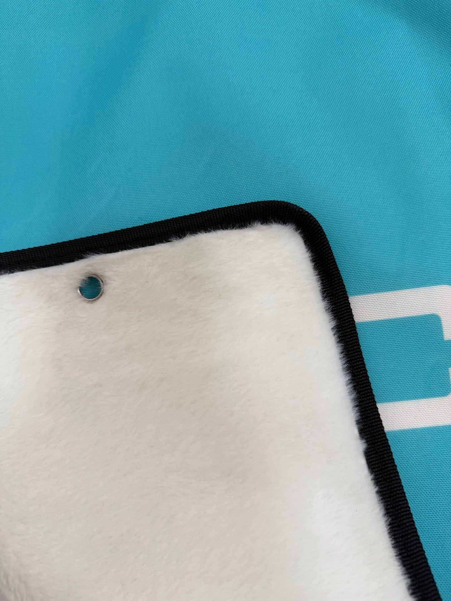 DCAC770 2-Way Reversible seat Cover